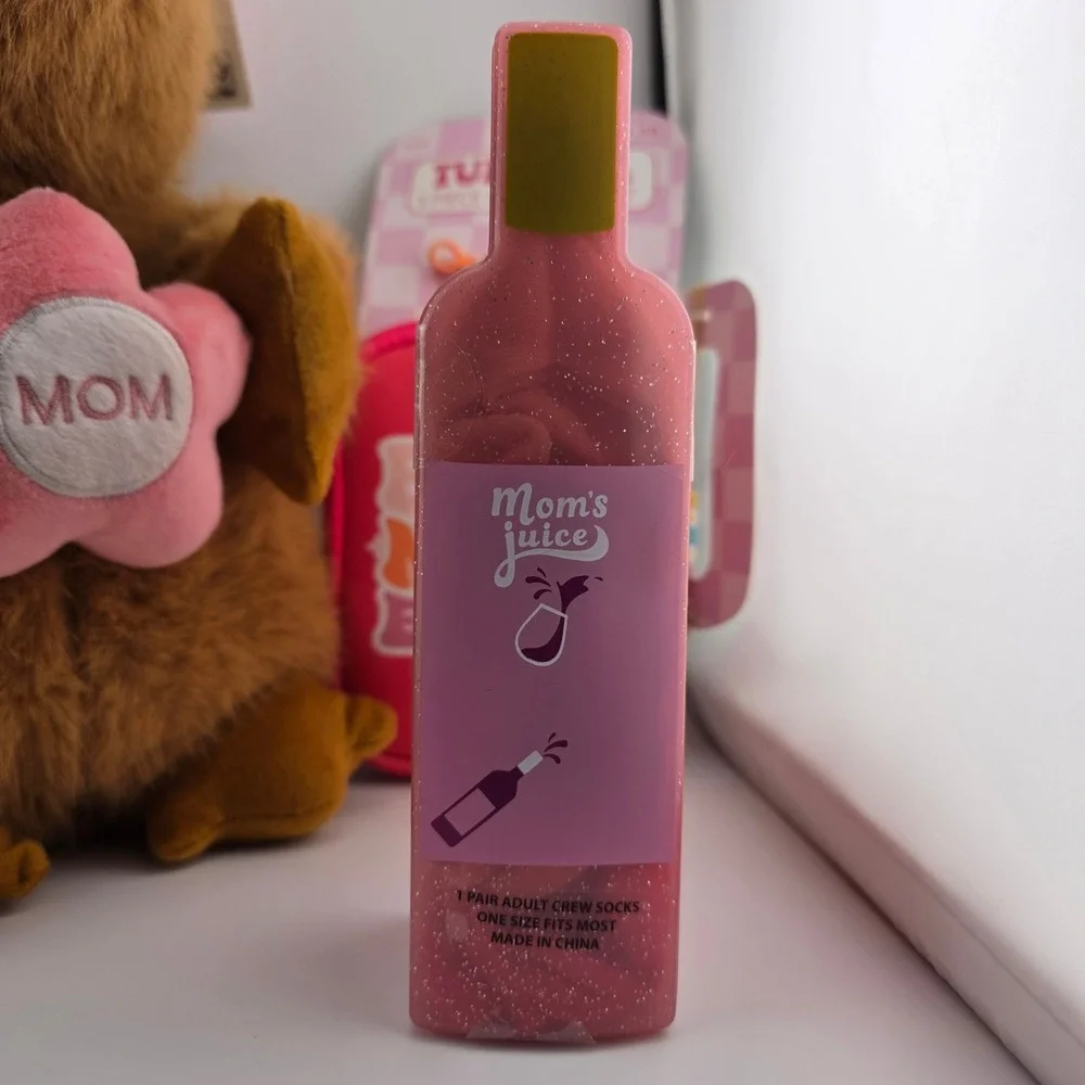 Celebrate Mothers Day‎ Squirrel Plush With Mom Flower Socks And Tumbler Set